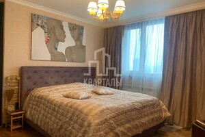 Продается 2-комнатная квартира 81 кв. м в Киеве, Гетьмана Вадима улица