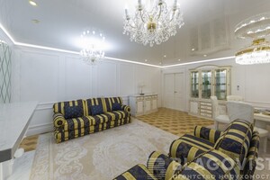 Продается 4-комнатная квартира 160 кв. м в Киеве, ул. Нижний Вал