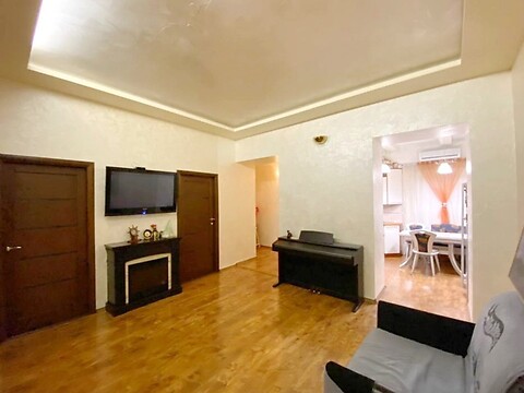 Продається 3-кімнатна квартира 80 кв. м у Одесі, вул. Кузнечна