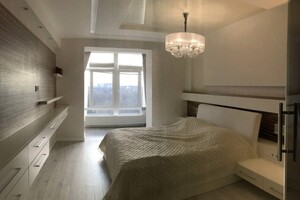 Продается 3-комнатная квартира 147 кв. м в Ивано-Франковске, цена: 255000 $