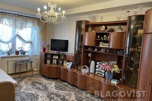 Продается 4-комнатная квартира 126 кв. м в Киеве, просп. Петра Григоренко