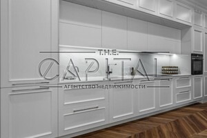Продается 3-комнатная квартира 174 кв. м в Киеве, ул. Демеевская