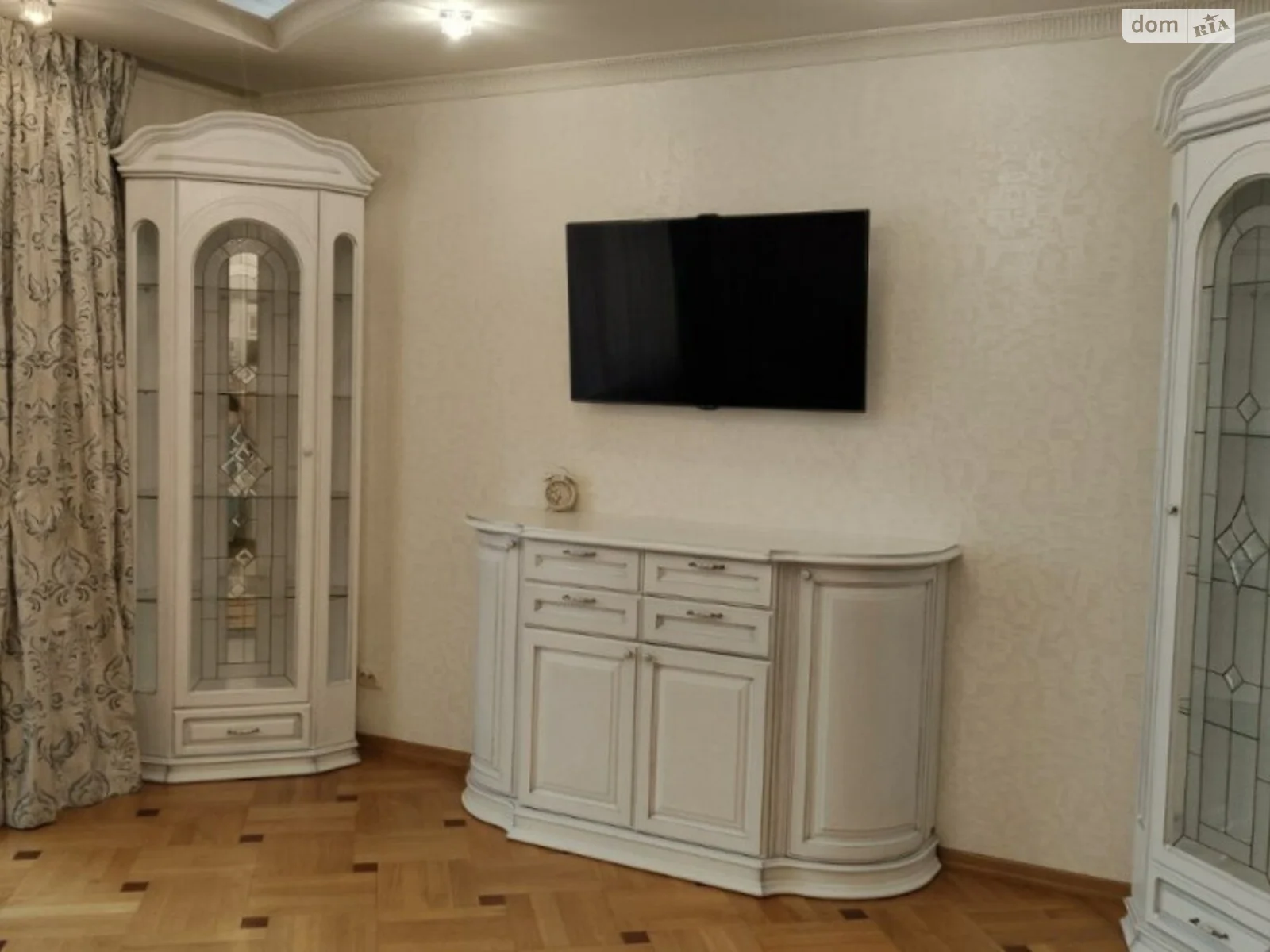 Сдается в аренду 2-комнатная квартира 70 кв. м в Львове, ул. Пасечная