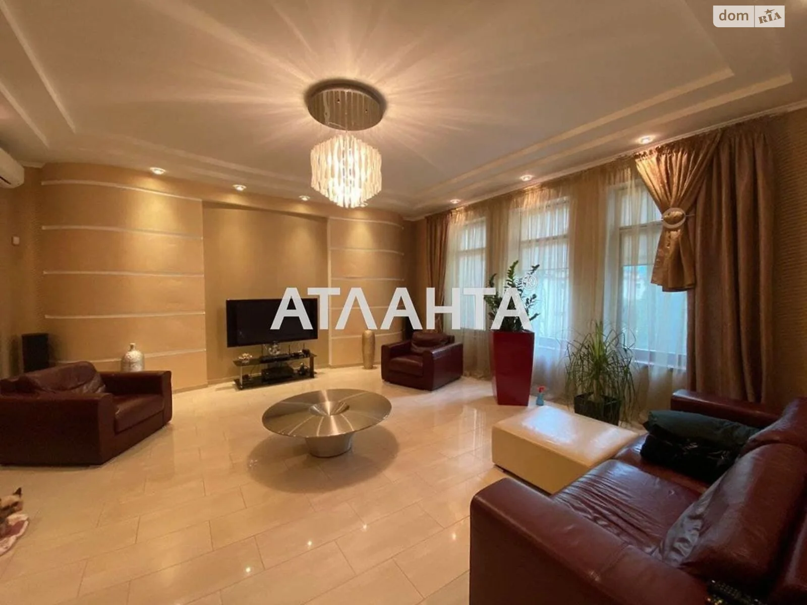 Продается дом на 2 этажа 239 кв. м с гаражом, цена: 365000 $ - фото 1