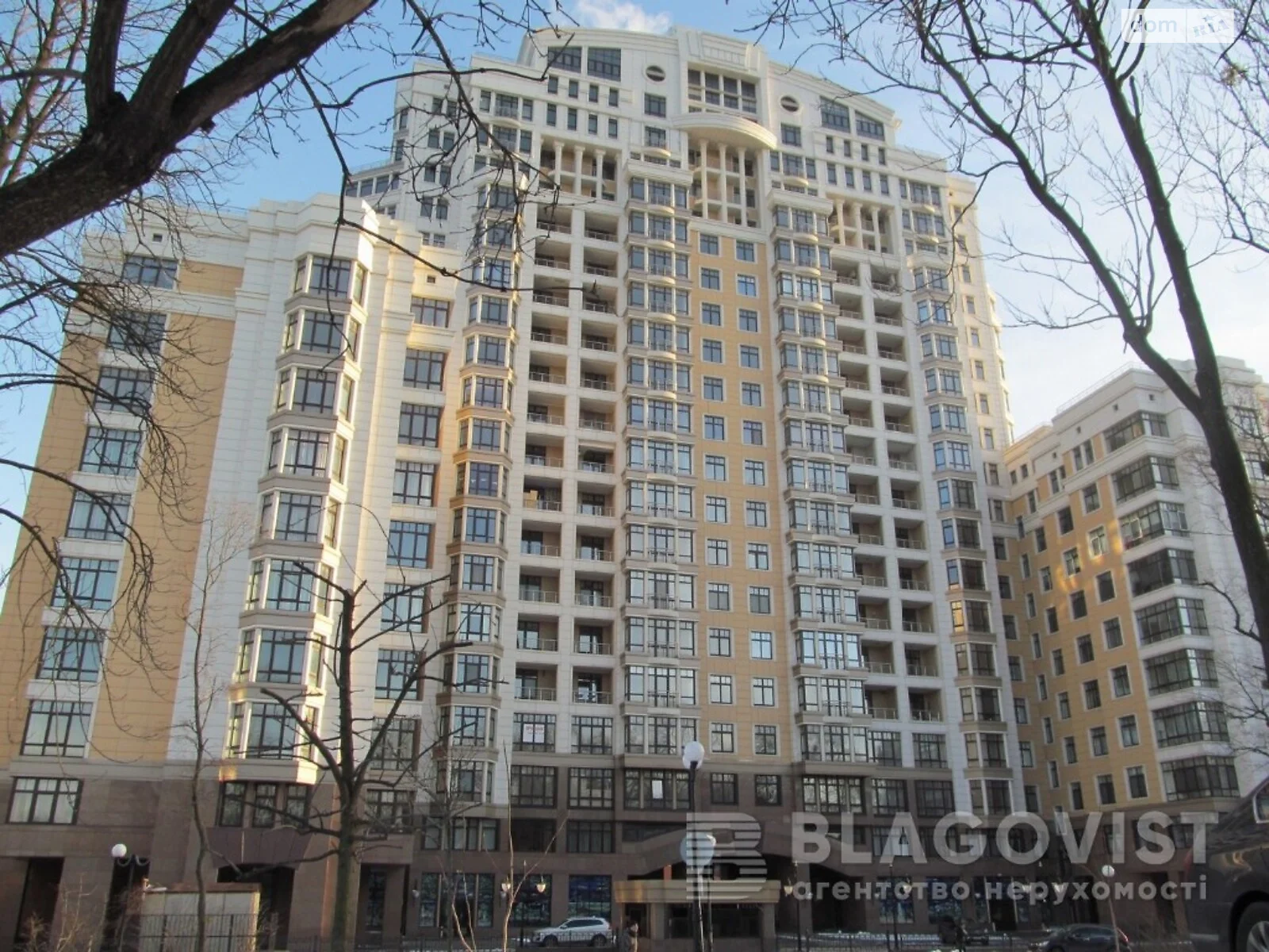 Продається 4-кімнатна квартира 411.4 кв. м у Києві, вул. Михайла Грушевського, 9А - фото 1