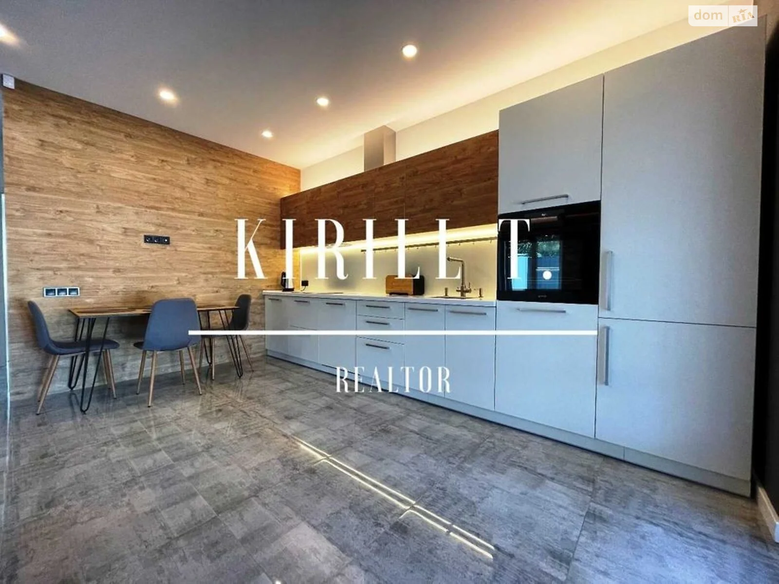 Сдается в аренду дом на 2 этажа 160 кв. м с садом, цена: 2000 $ - фото 1