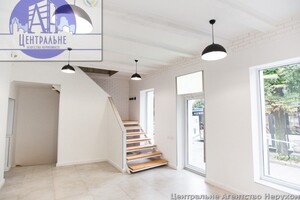 Продажа помещения свободного назначения, Черновцы, р‑н. Центр, Героев Майдана (Красноармейская) улица