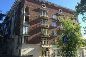 Продается 2-комнатная квартира 85 кв. м в Киеве, Крутой спуск