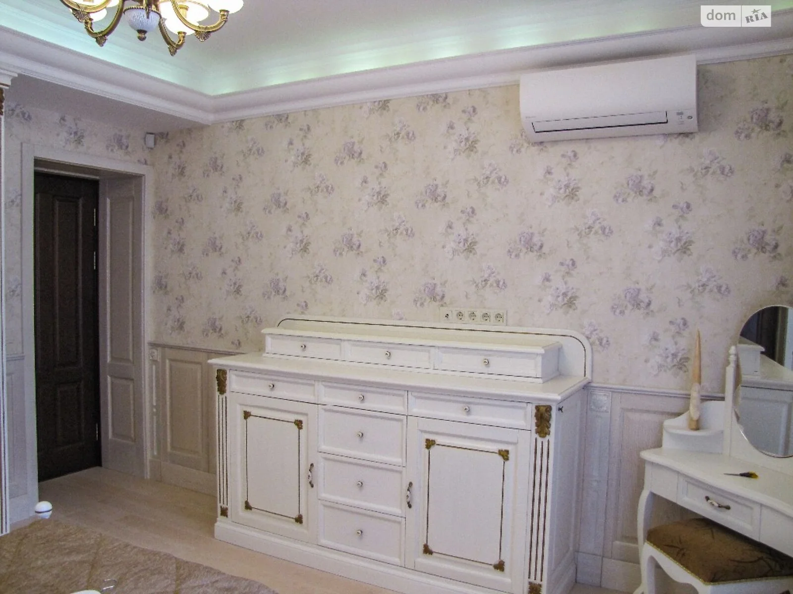3-комнатная квартира 66 кв. м в Запорожье, ул. Воронихина, 8 - фото 1