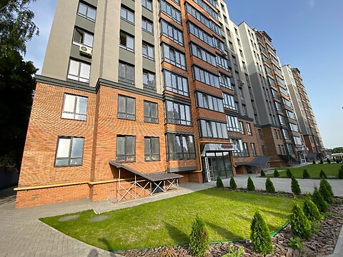 Продается 1-комнатная квартира 46 кв. м в Житомире, ул. Домбровского
