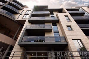 Продается 3-комнатная квартира 159 кв. м в Киеве, Мичурина переулок