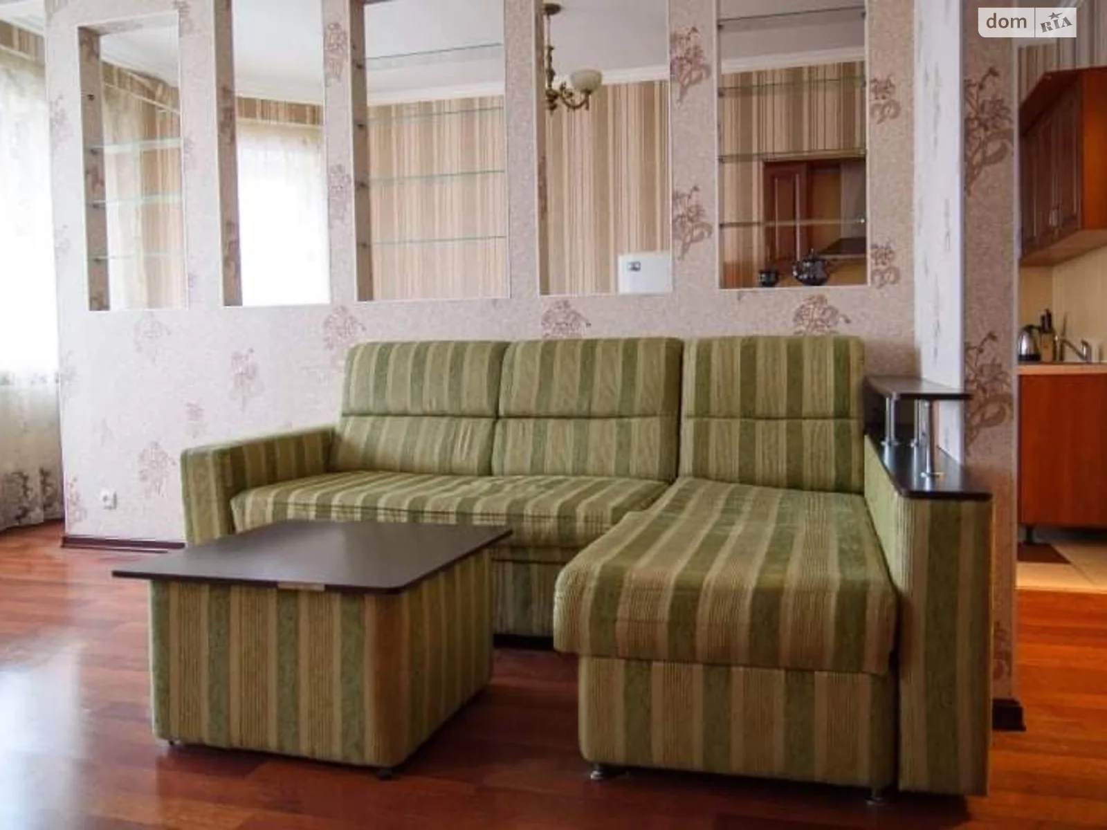 Продается 1-комнатная квартира 57 кв. м в Черноморске, ул. Хантадзе, 4 - фото 1
