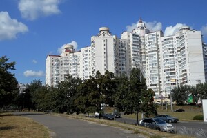Продается 3-комнатная квартира 100 кв. м в Киеве, Маршала Тимошенко улица