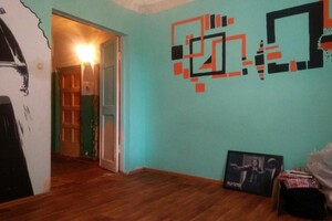 Продается 3-комнатная квартира 65 кв. м в Днепре, проспект Металургів
