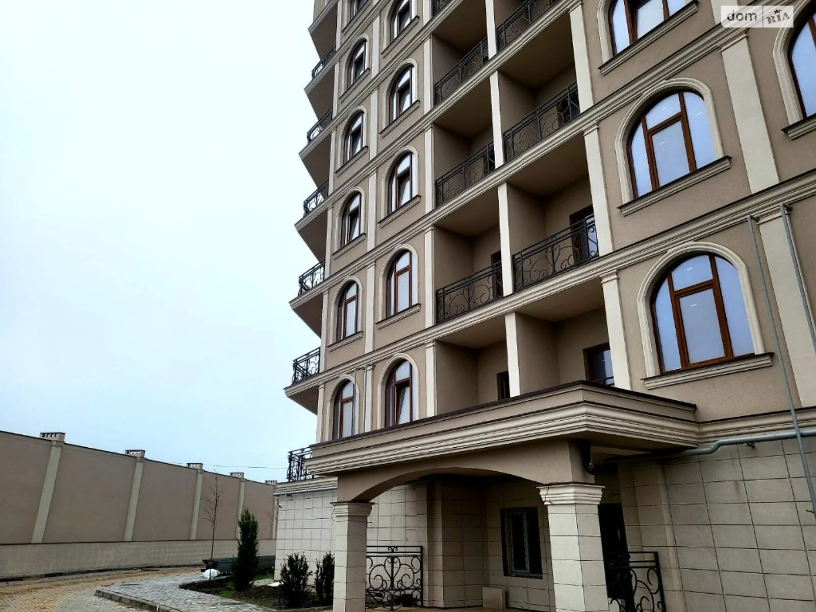 Продается 2-комнатная квартира 67 кв. м в Одессе, ул. Дача Ковалевского - фото 1