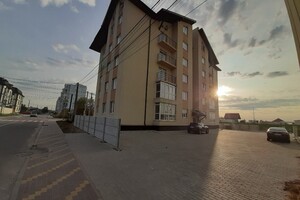 Продается 5-комнатная квартира 130 кв. м в Киево-Святошинске, ул. Черкасская
