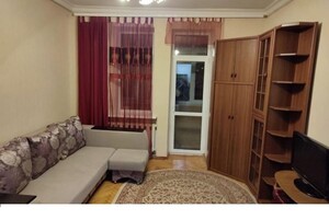 Продается 2-комнатная квартира 54 кв. м в Одессе, Фонтанская (Перекопской дивизии) дорога