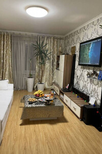 Продается 3-комнатная квартира 63 кв. м в Одессе, Махачкалинская улица