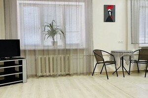 Продается 2-комнатная квартира 44 кв. м в Херсоне, ул. Фестивальная