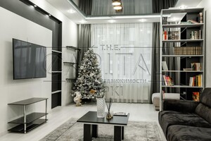 Продается 2-комнатная квартира 110 кв. м в Киеве, Драгомирова улица