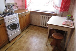 Продаж квартири, Черкаси, р‑н. Молокозавод, Сагайдачного Гетьмана (Ватутіна) вулиця