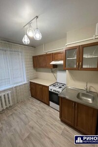 Продается 2-комнатная квартира 47.5 кв. м в Полтаве, Хмельницкого Богдана улица