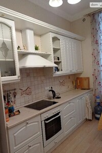 Продается 2-комнатная квартира 72 кв. м в Киеве, Тарасовская улица