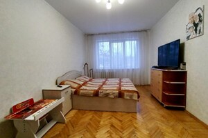 Продается 3-комнатная квартира 61 кв. м в Виннице, Юности проспект