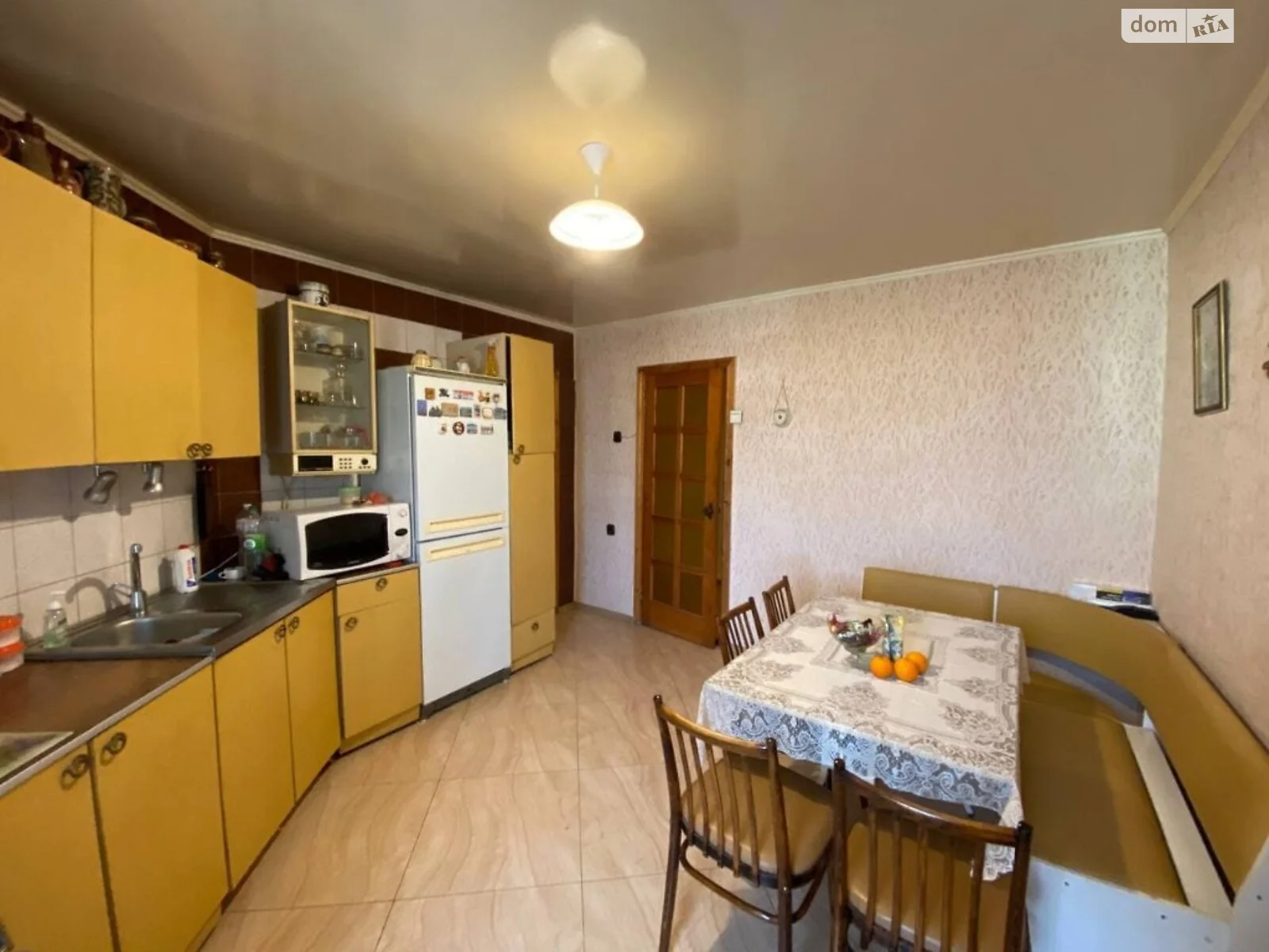 Продается 4-комнатная квартира 92.2 кв. м в Черноморске, ул. Виталия Шума - фото 1