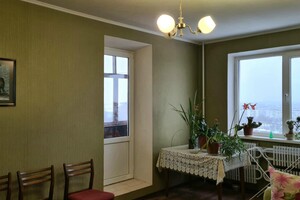 Продается 2-комнатная квартира 49 кв. м в Харькове, Роганская улица