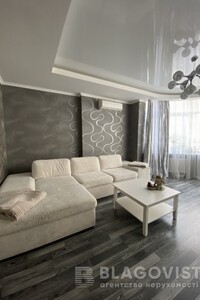Продается 3-комнатная квартира 121 кв. м в Киеве, ул. Златоустовская