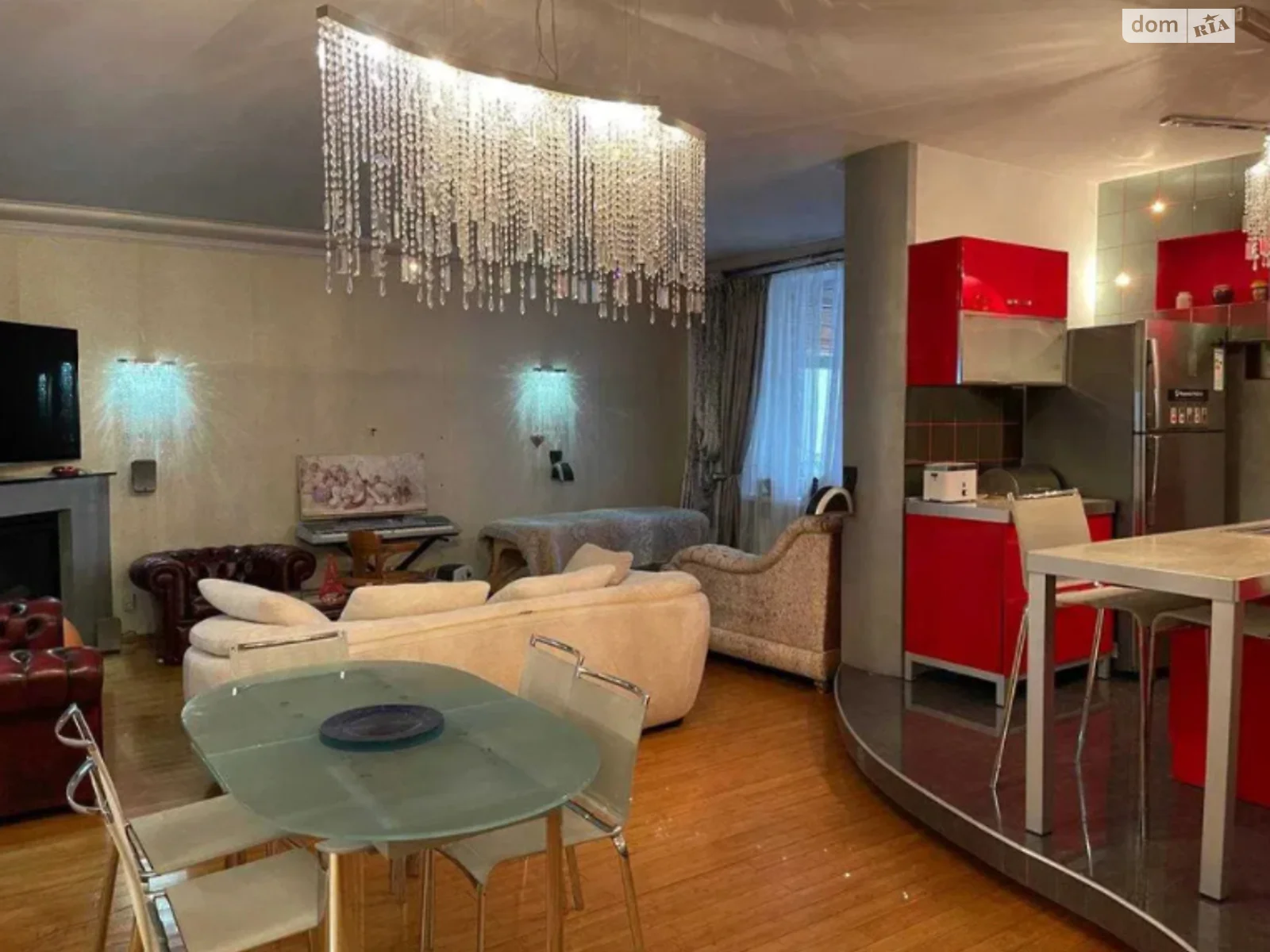 Продается 5-комнатная квартира 170 кв. м в Киеве, ул. Старонаводницкая, 13