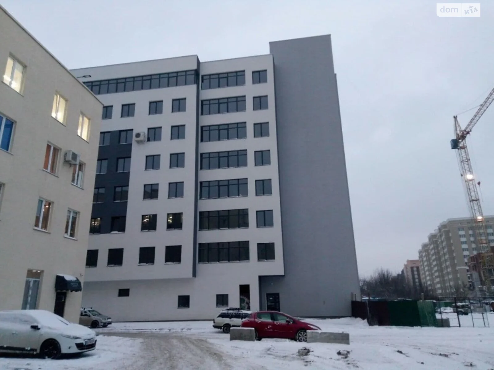 Продается офис 198 кв. м в бизнес-центре, цена: 170000 $ - фото 1