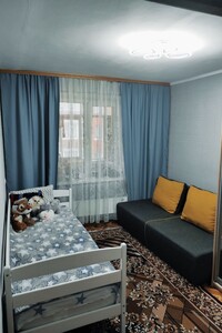 Продается 4-комнатная квартира 71 кв. м в Виннице, Киевская улица