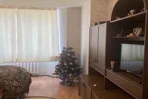 Продается 1-комнатная квартира 40 кв. м в Киеве, Алма-Атинская улица