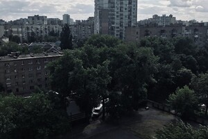 Продается 3-комнатная квартира 117 кв. м в Киеве, Бориспольская улица