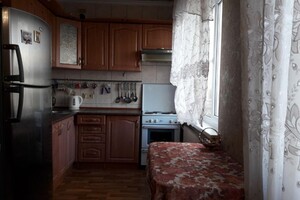 Продается 3-комнатная квартира 65 кв. м в Харькове, Ахсарова улица