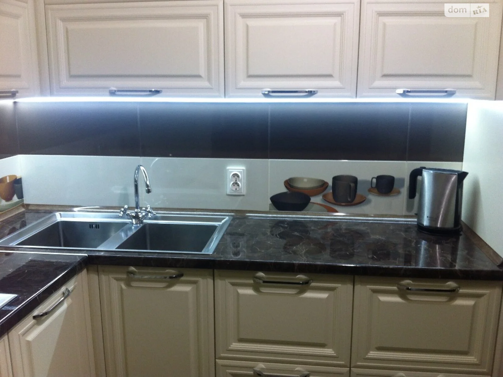 Продається будинок 2 поверховий 106 кв. м з садом, цена: 160000 $ - фото 1