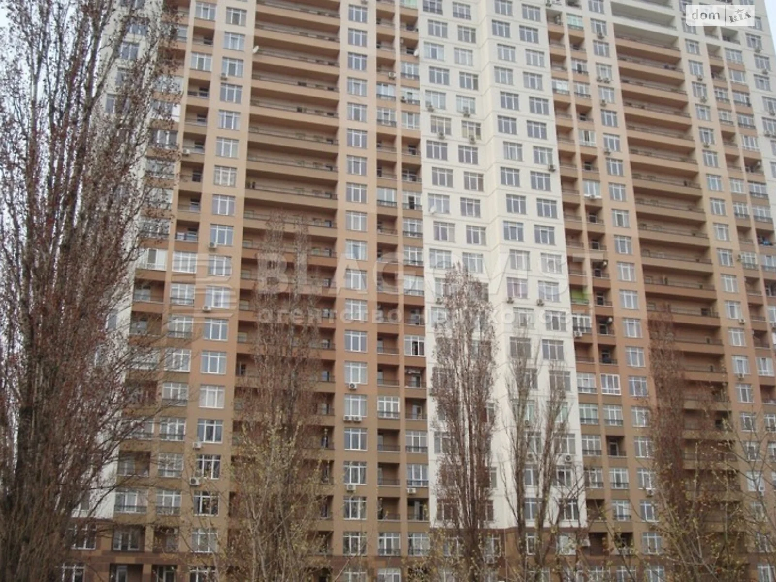 Продается 2-комнатная квартира 73 кв. м в Киеве, ул. Ованеса Туманяна, 3