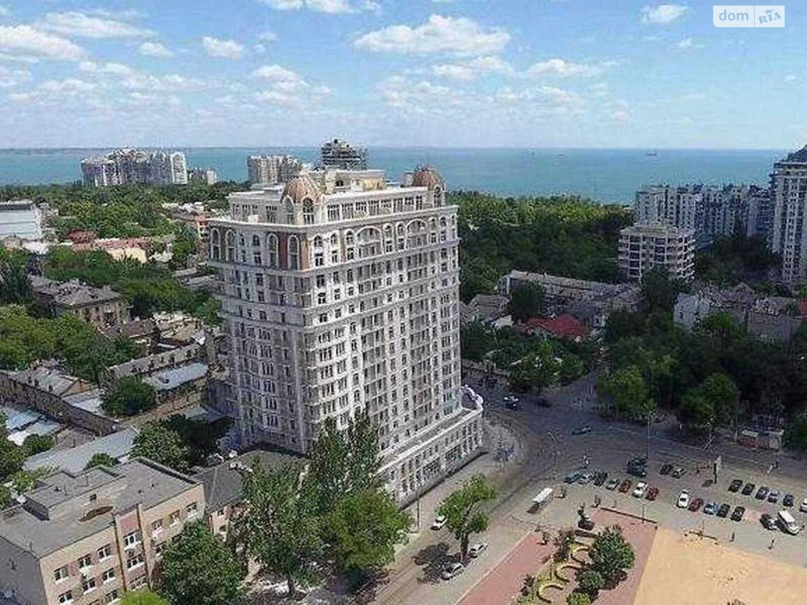 Продается 3-комнатная квартира 150 кв. м в Одессе, вул. Леонтовича