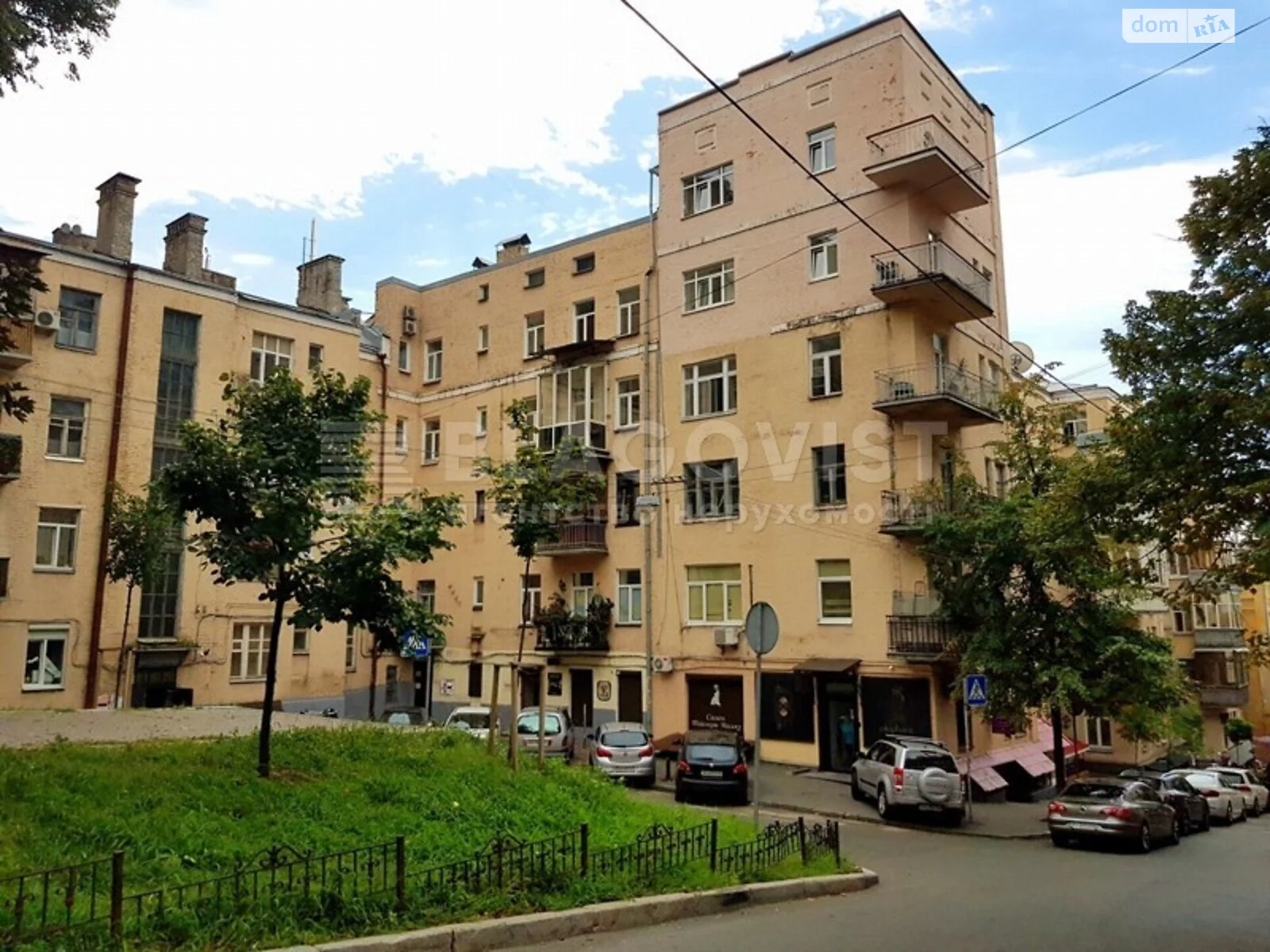 Продается 3-комнатная квартира 293 кв. м в Киеве, ул. Костельная, 6