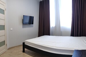 Здається в оренду 1-кімнатна квартира 28 кв. м у Києво-Святошинську, цена: 7000 грн