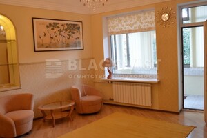 Продается 3-комнатная квартира 110 кв. м в Киеве, ул. Золотоворотская