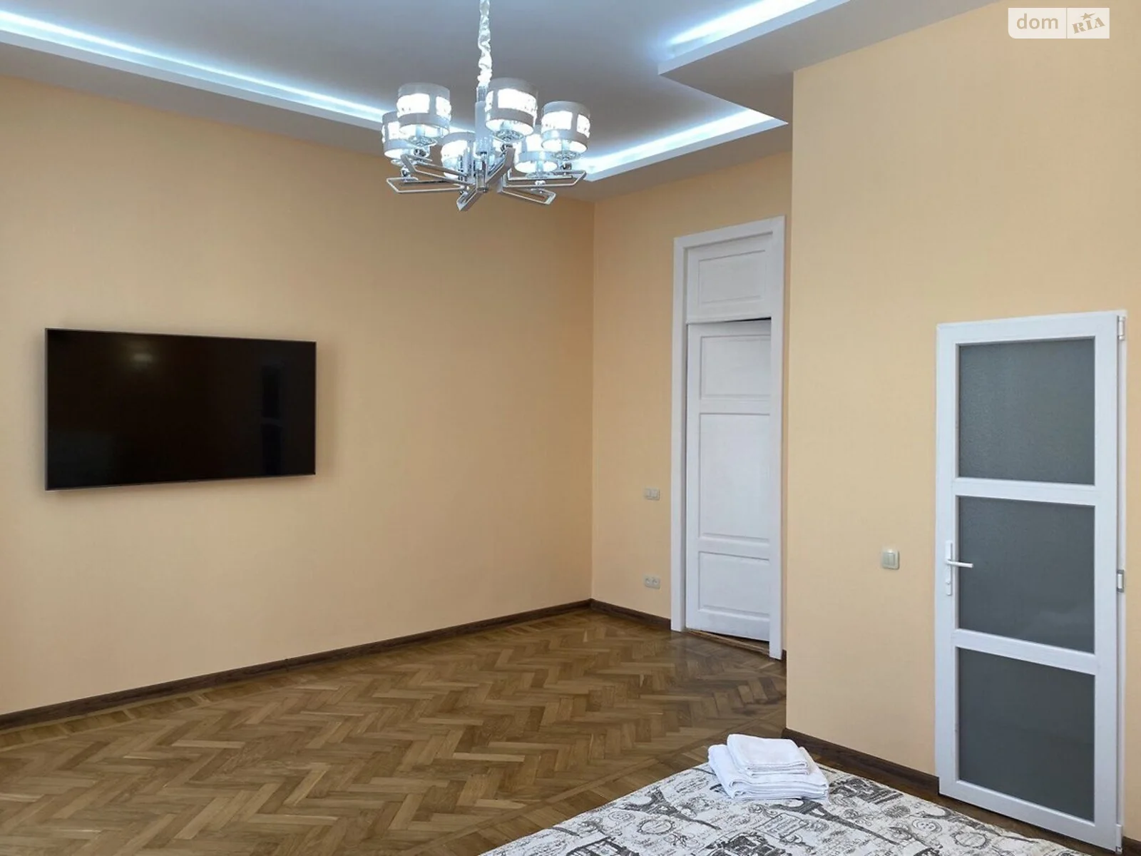 Продается 3-комнатная квартира 124 кв. м в Одессе, ул. Дерибасовская, 13 - фото 1