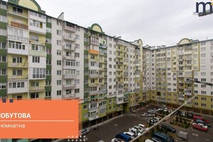 Продается 3-комнатная квартира 77 кв. м в Ивано-Франковске, Бытовая улица