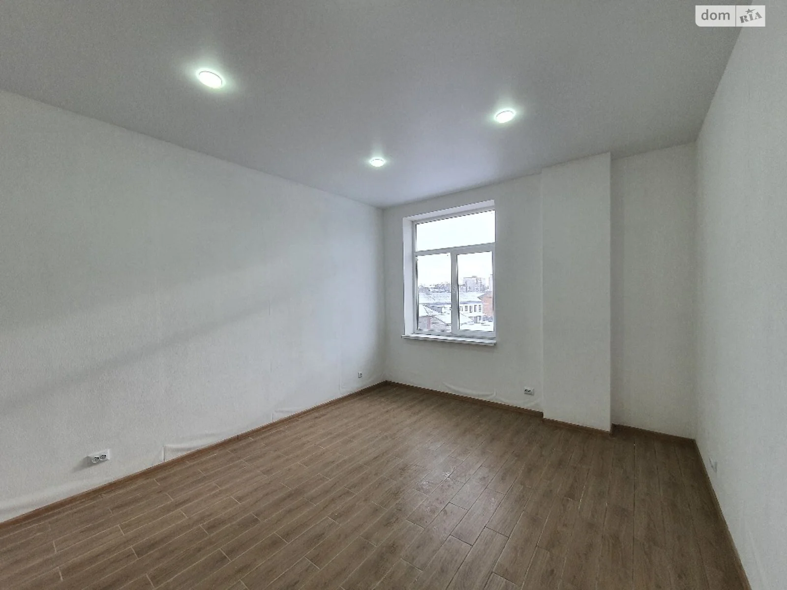 Продается офис 18 кв. м в бизнес-центре, цена: 16200 $ - фото 1