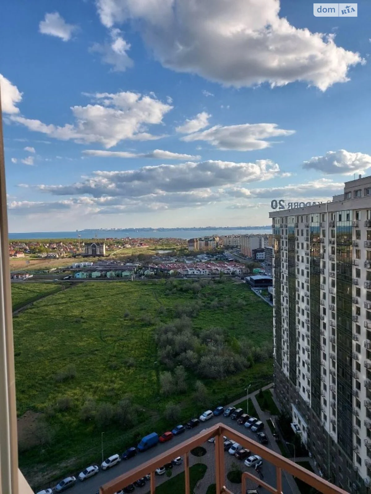 Продается 2-комнатная квартира 65 кв. м в Одессе, ул. Академика Сахарова - фото 1