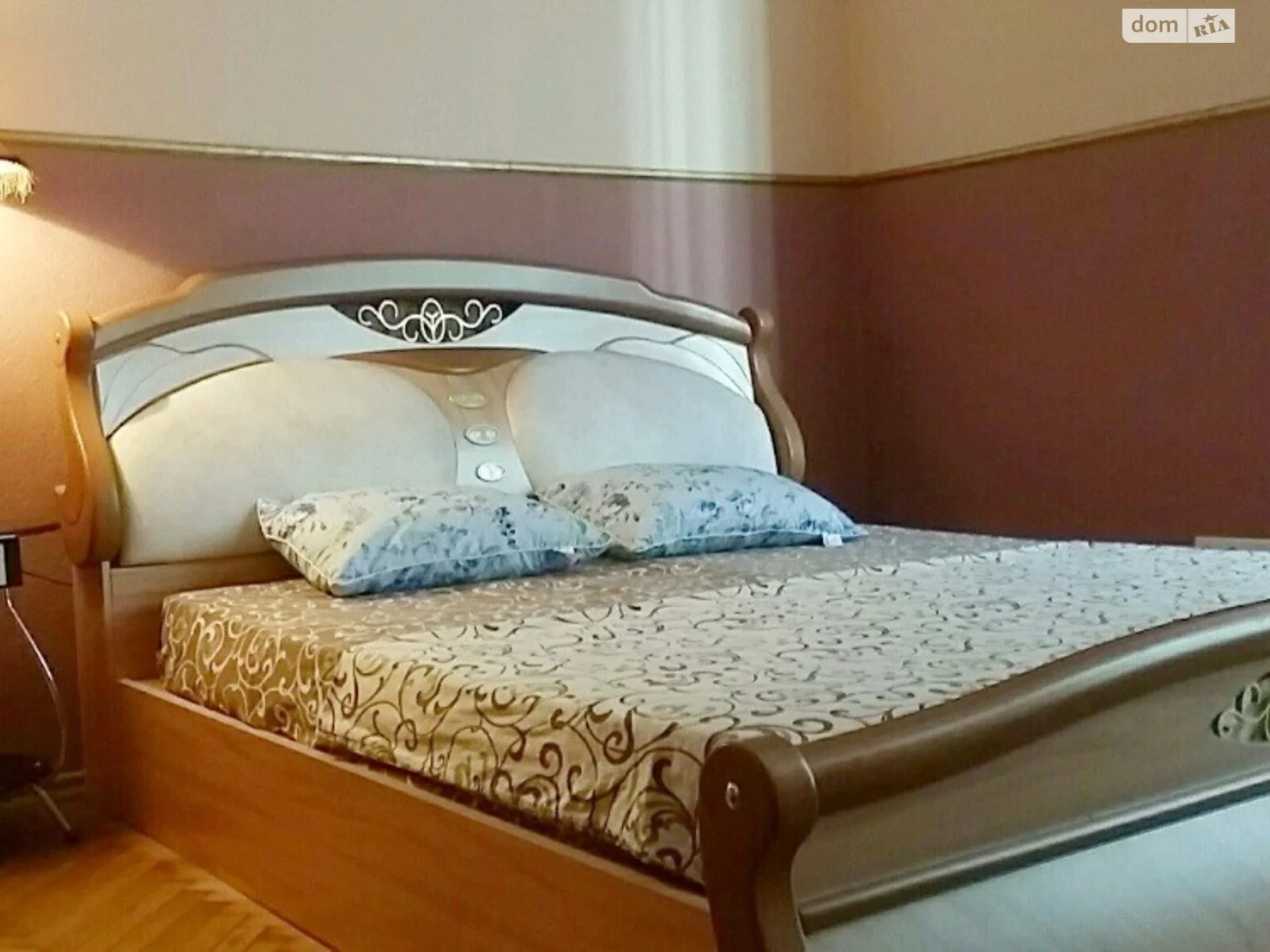 Продается 3-комнатная квартира 78 кв. м в Одессе, ул. Екатерининская, 19