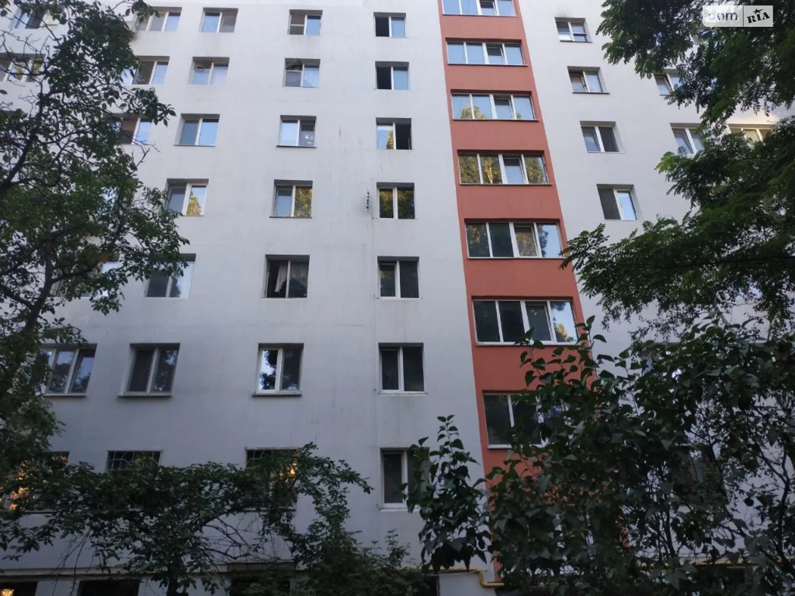 Продається 4-кімнатна квартира 70 кв. м у Одесі, вул. Люстдорфська дорога