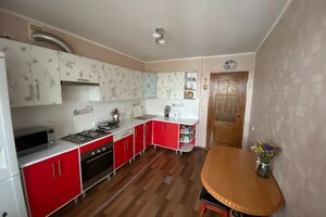 Продается 3-комнатная квартира 79.4 кв. м в Житомире, Героев Десантников (Маршала Жукова) улица